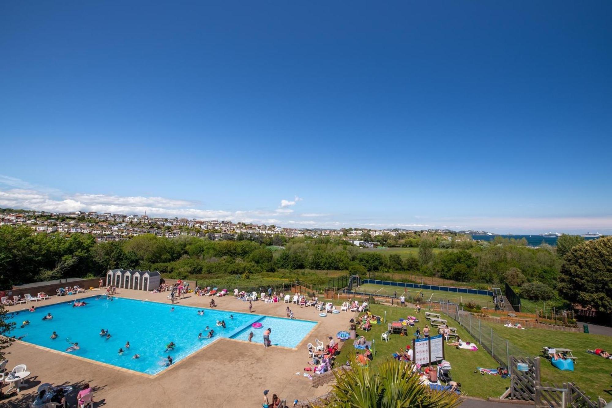 Hoburne Devon Bay - Hot Tub 2 Bed Paignton Hotel Exterior photo